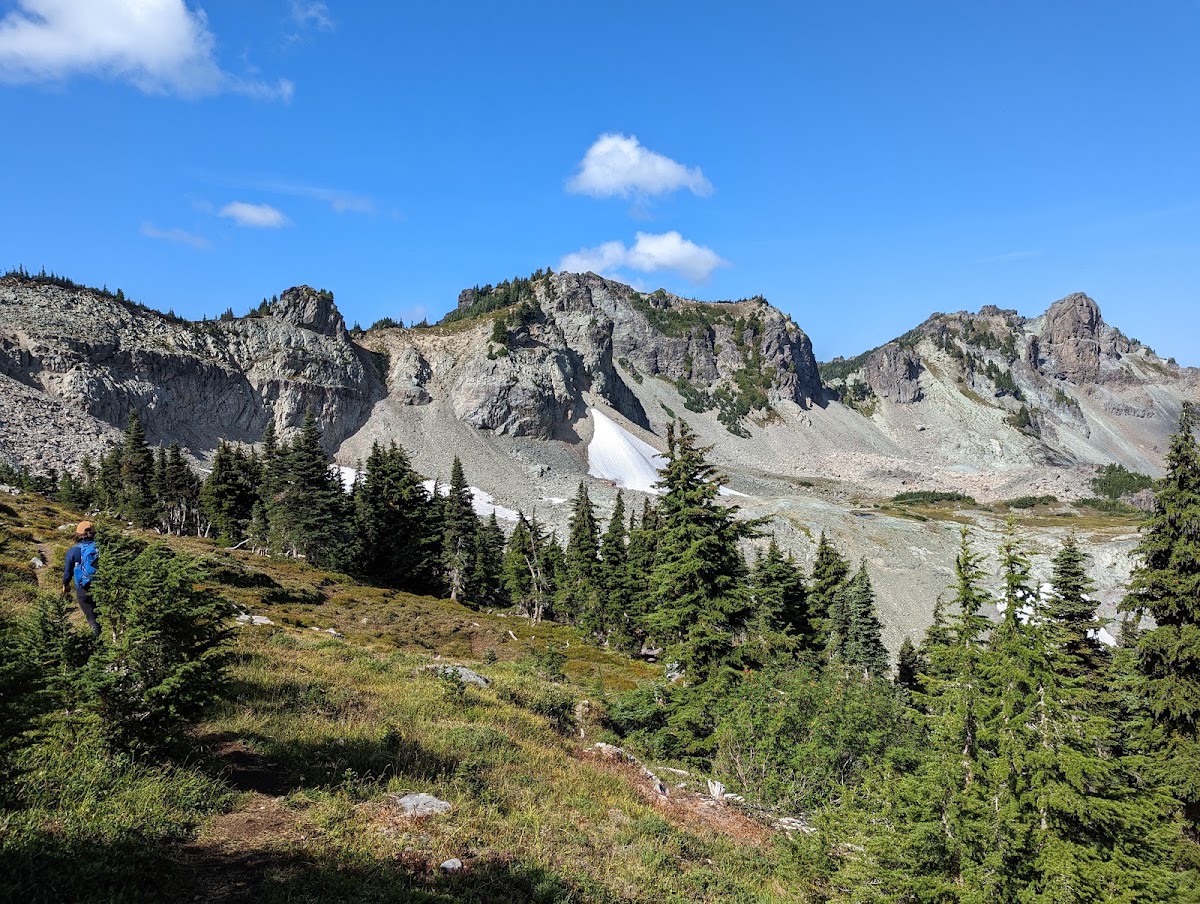 Knapsack Pass Trail
