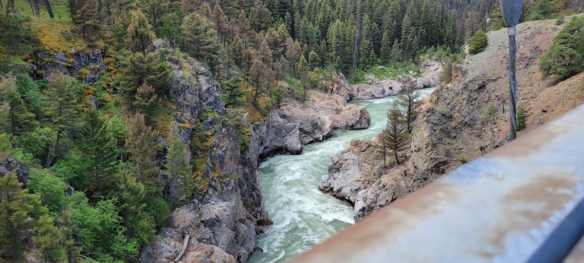 Hellroaring Creek Trail