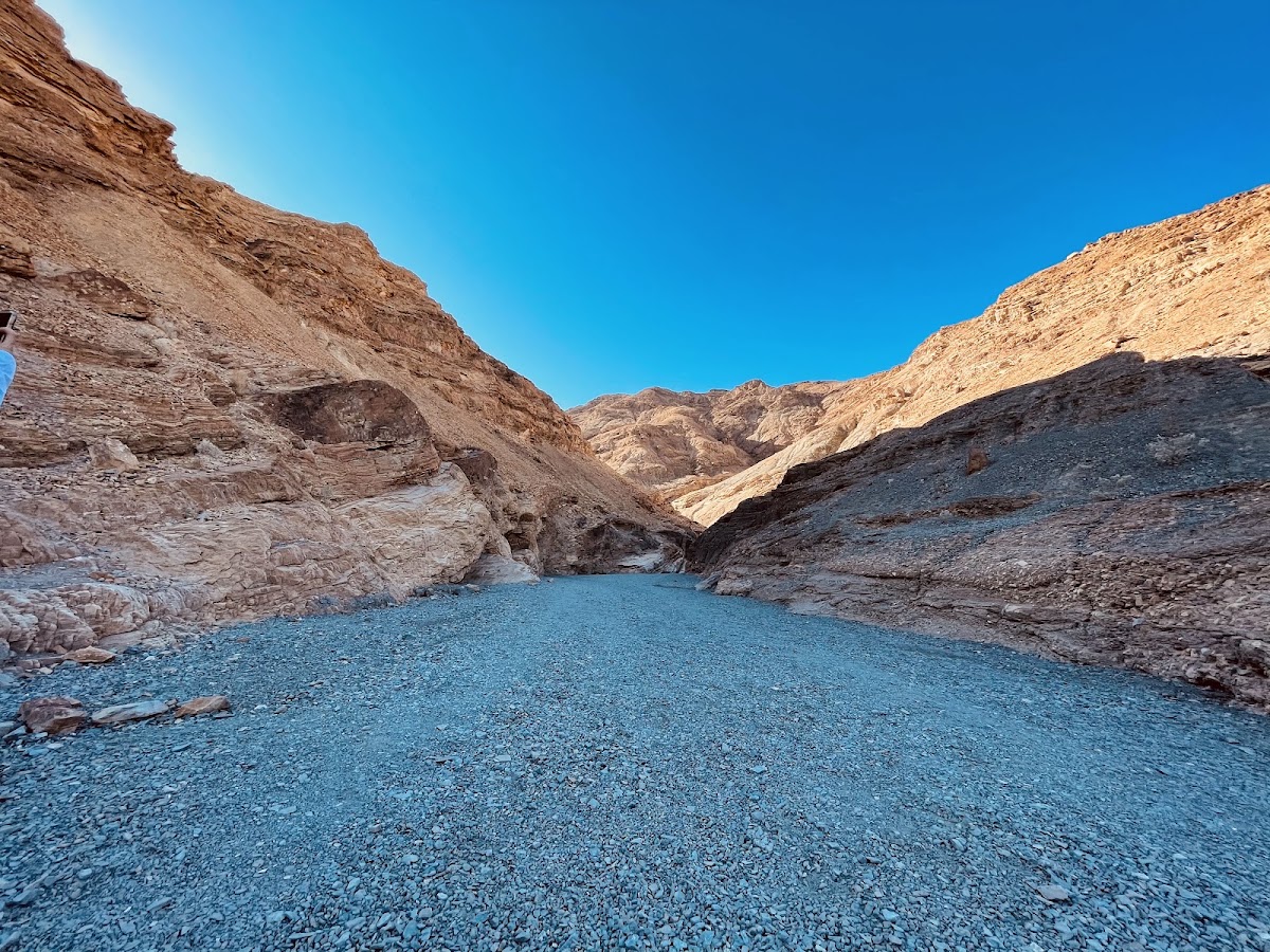 Mosaic Canyon Trail