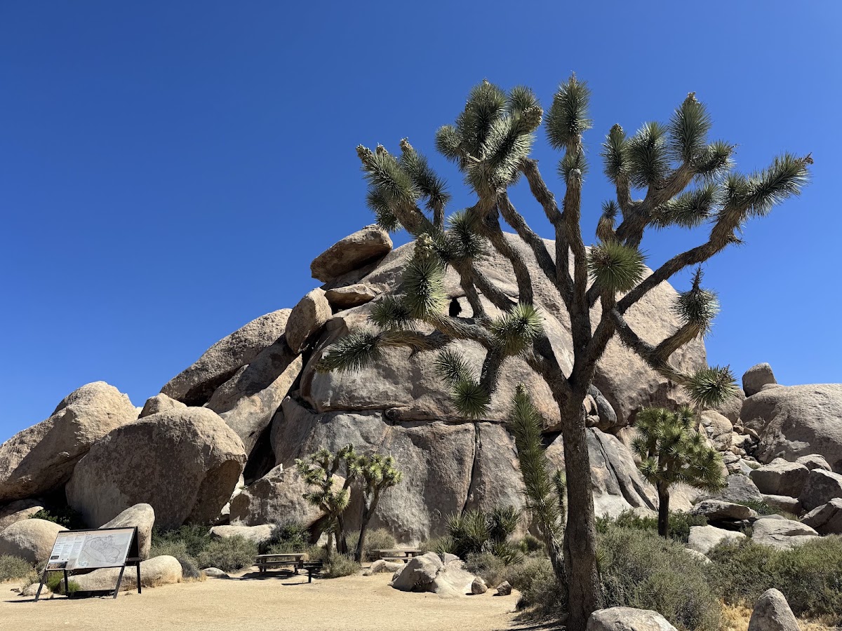 Approach to Dihedral Rock Northeast Face