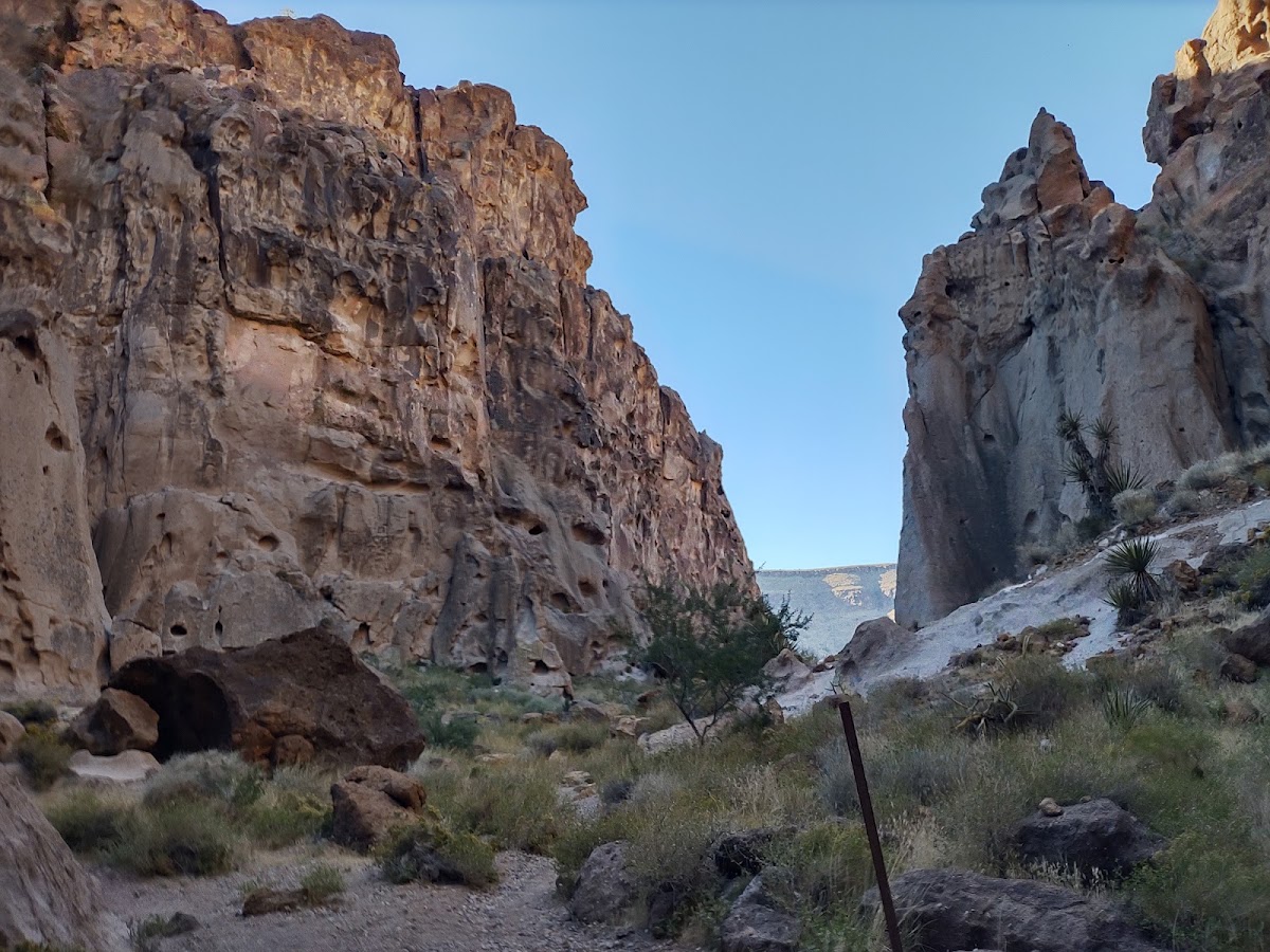 Hole-in-the-Wall Nature Trail