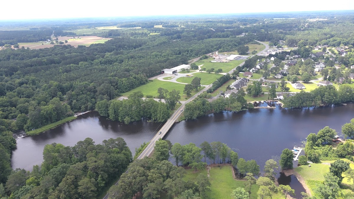 Holt's Lake
