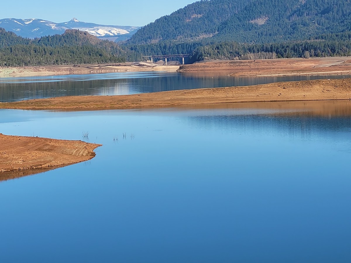 Lost Creek Lake