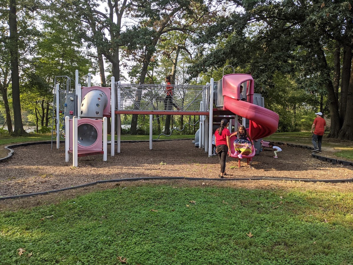 Etra Lake Park