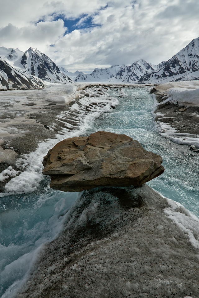 Black Rapids Glacier