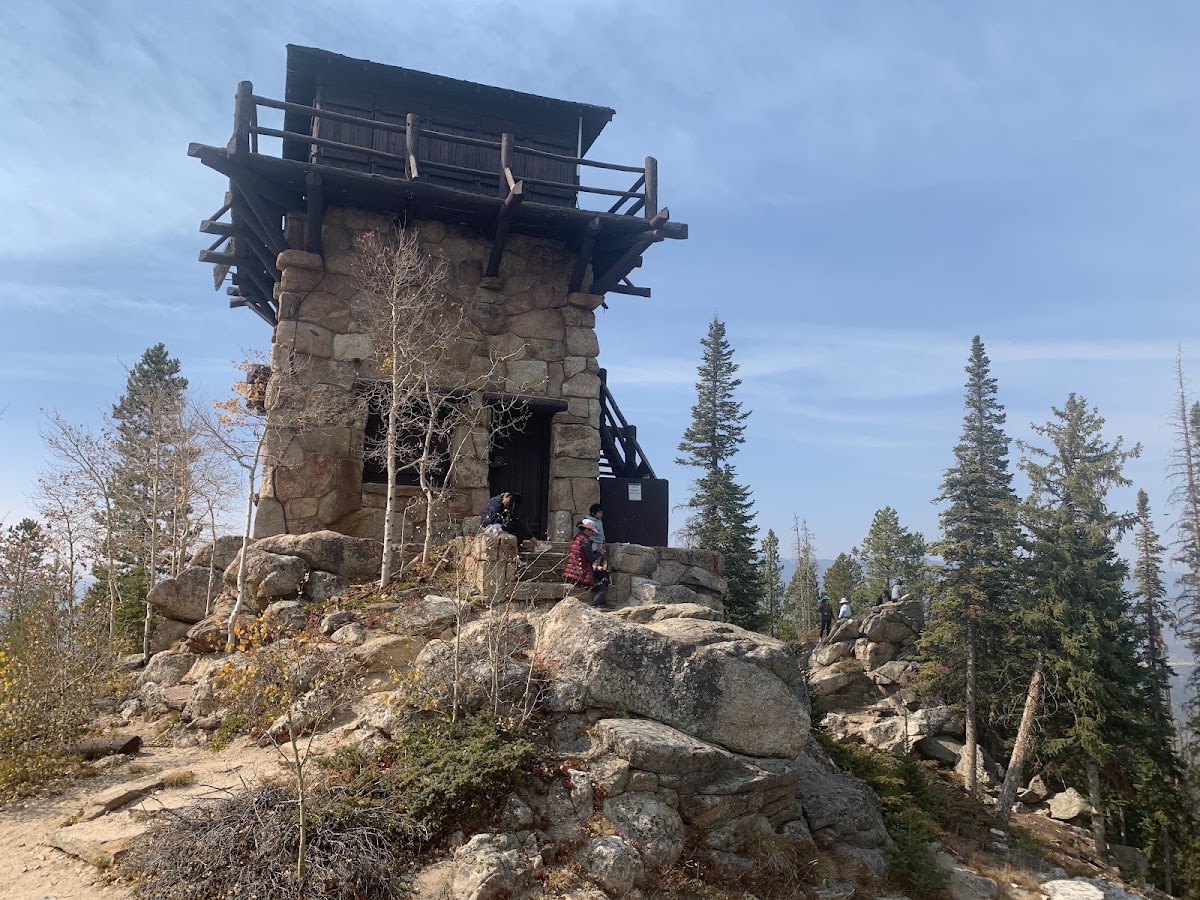 Shadow Mountain Lookout trail
