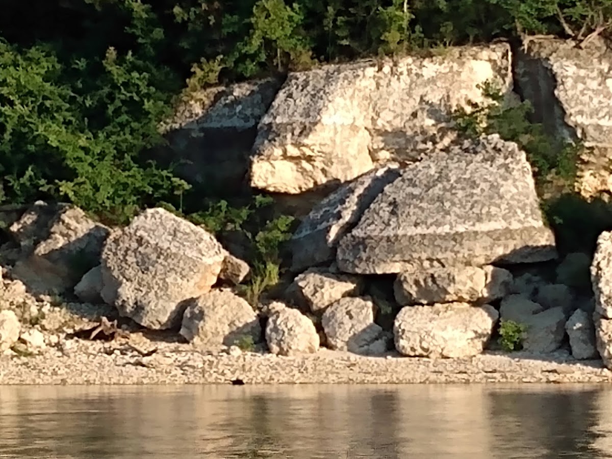 Hugo Lake