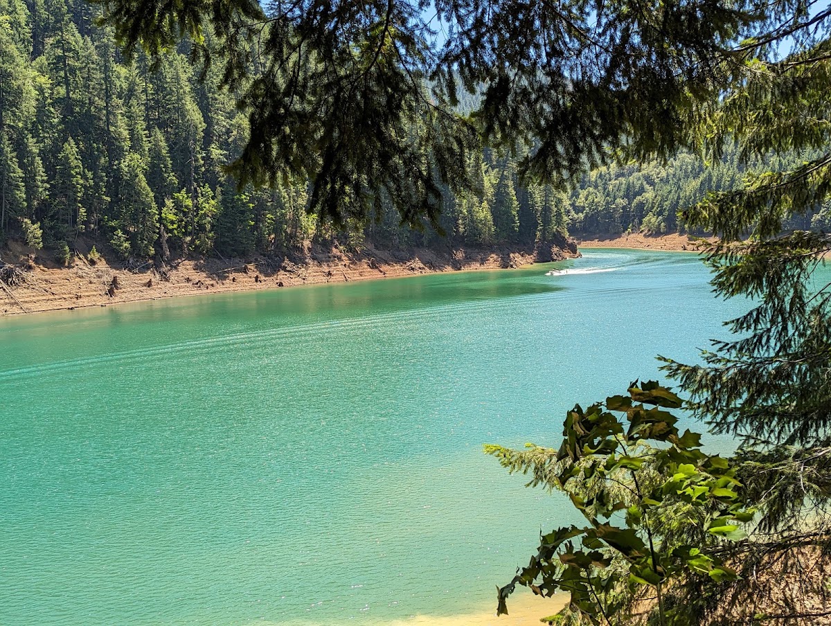 Green Peter Lake
