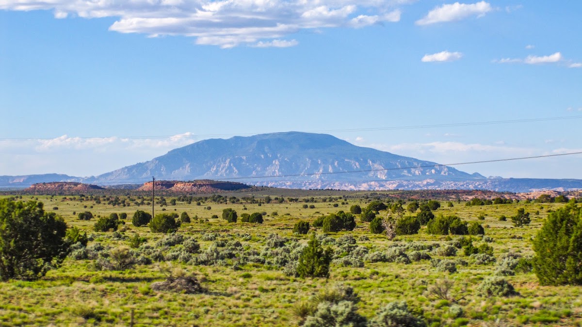 Navajo Mountain / NaatsisÊ¼Ã¡Ã¡n