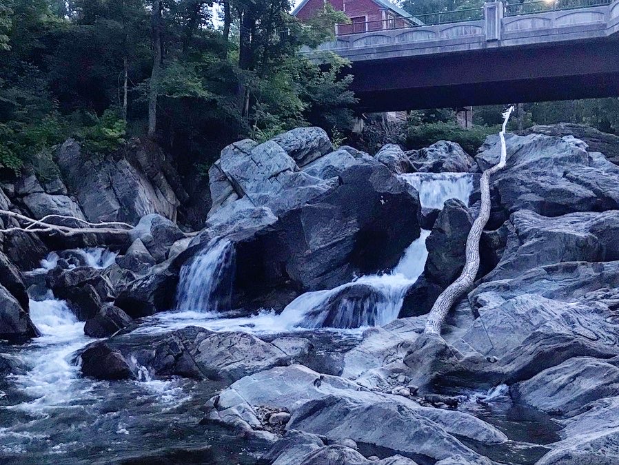 Saxtons River