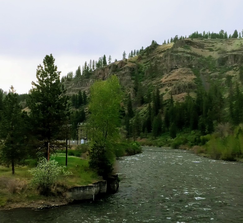 Minam River
