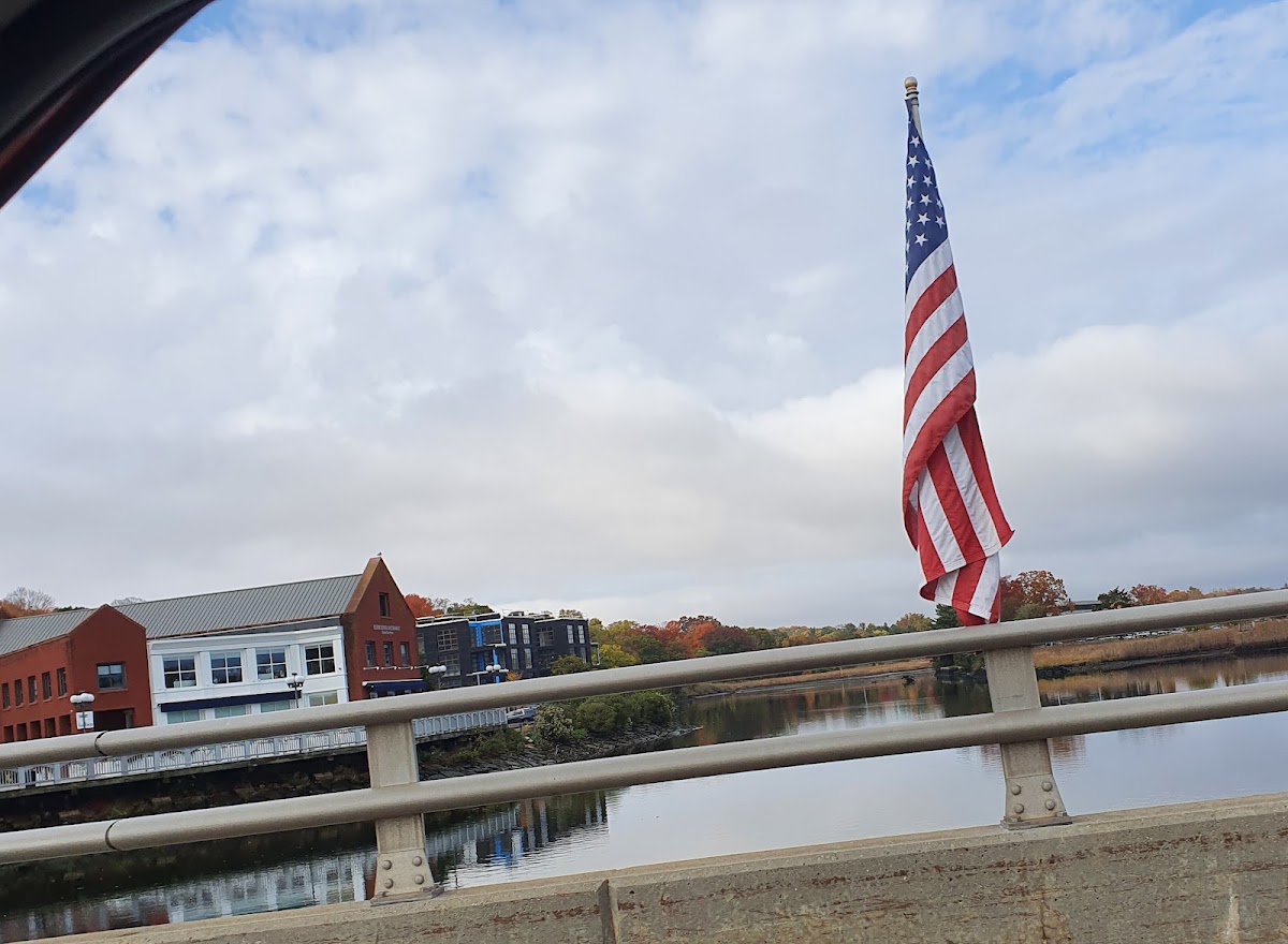 Saugatuck River