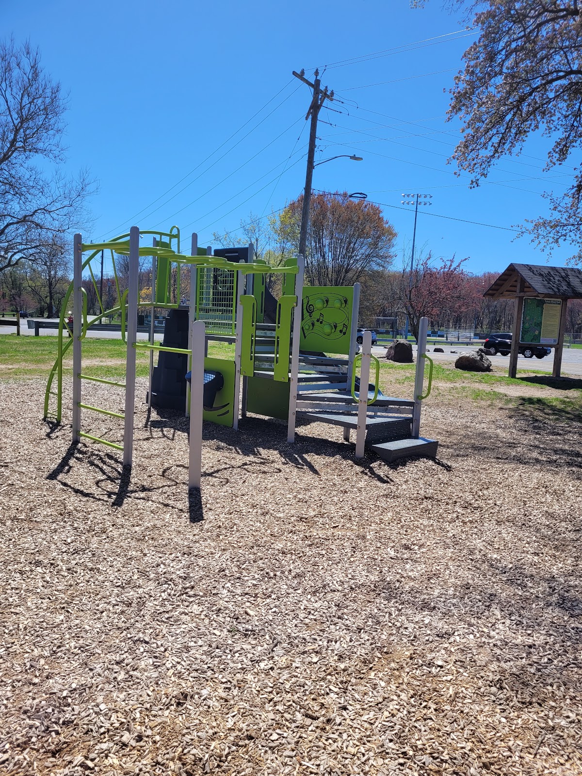 Tunxis Mead Park