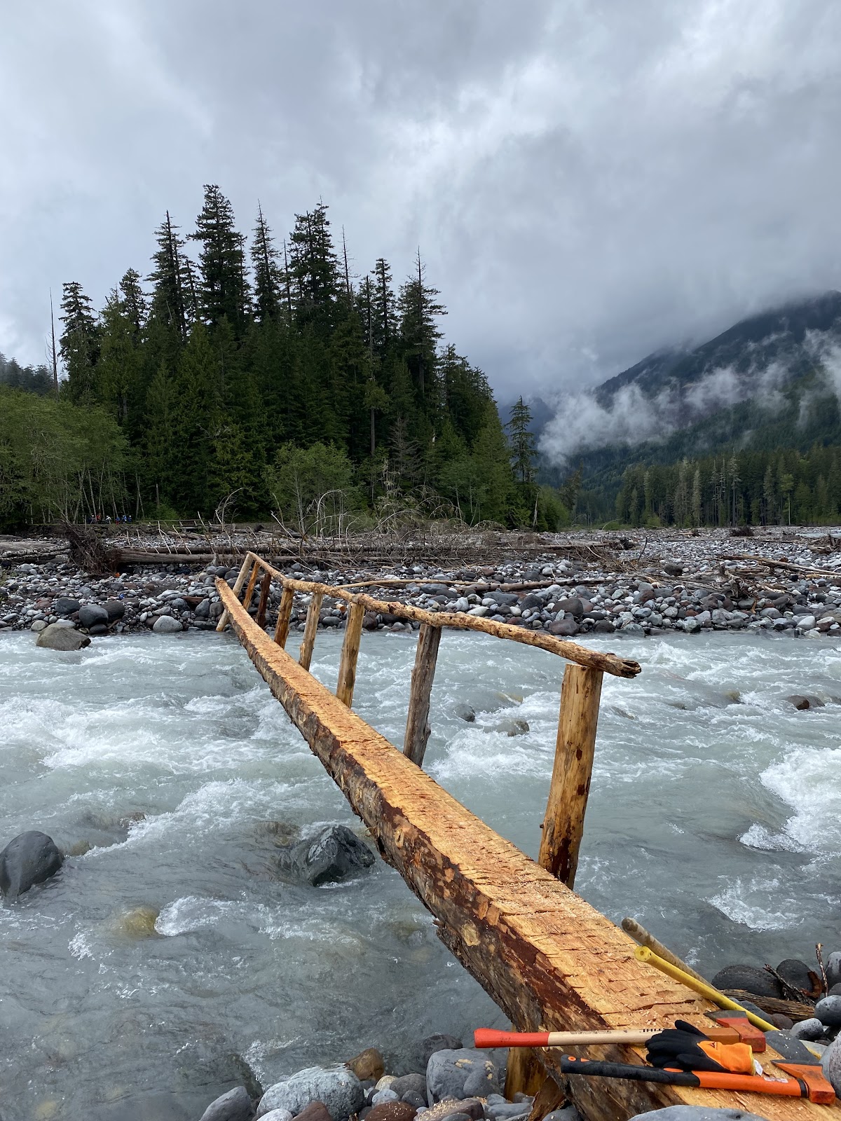Chenuis Falls Trail