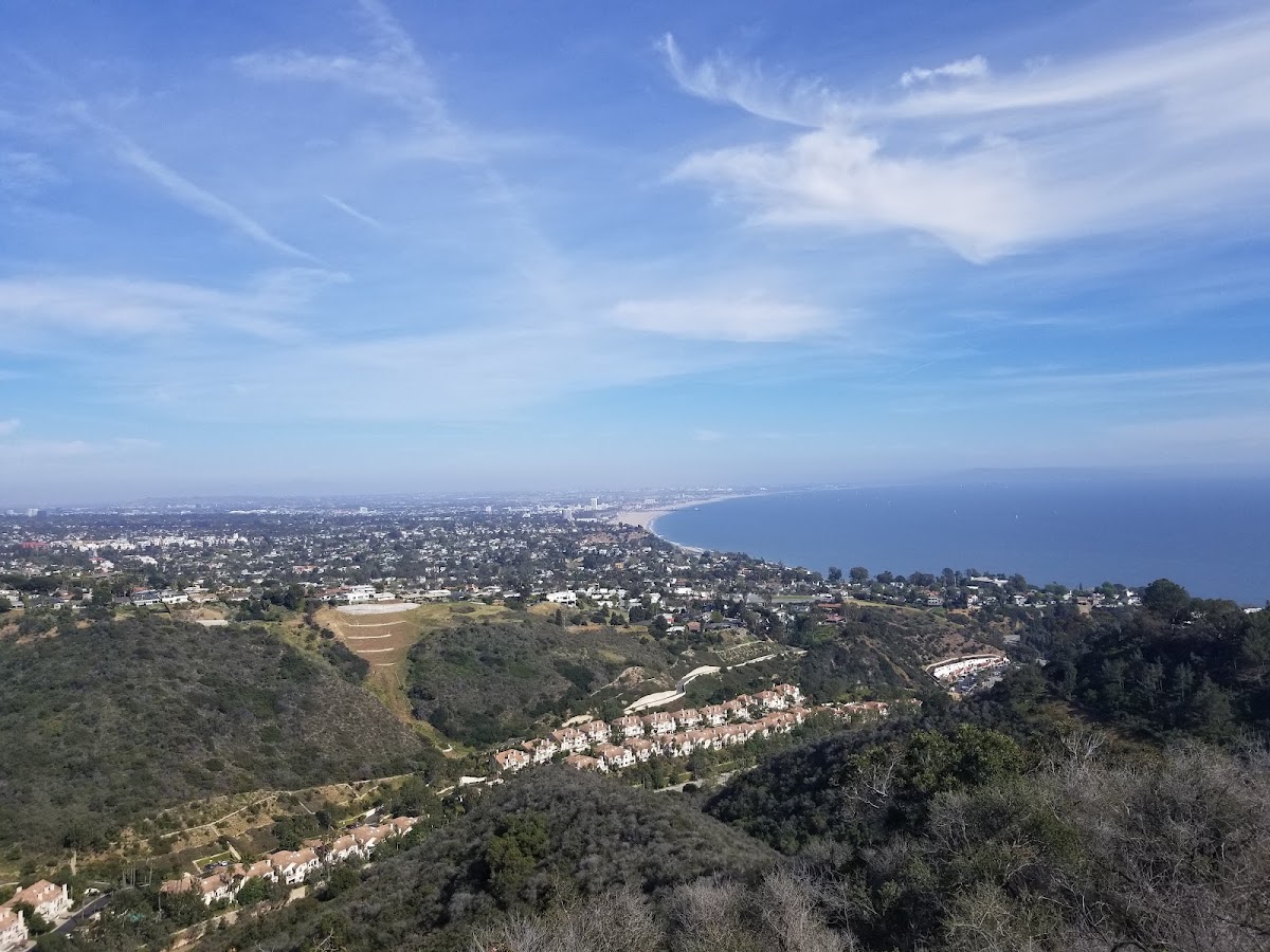 Los Leones Trail