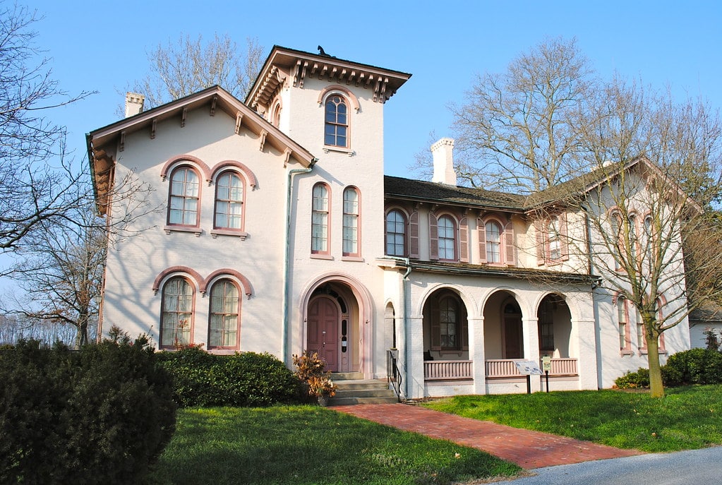 Ross Mansion Grounds