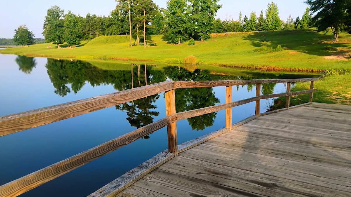 Elvis Presley Lake