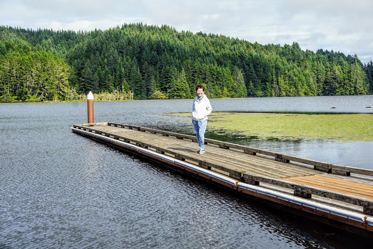 Tahkenitch Lake