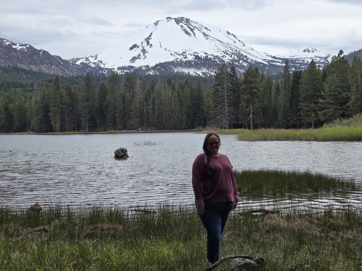 Manzanita Lake Trail