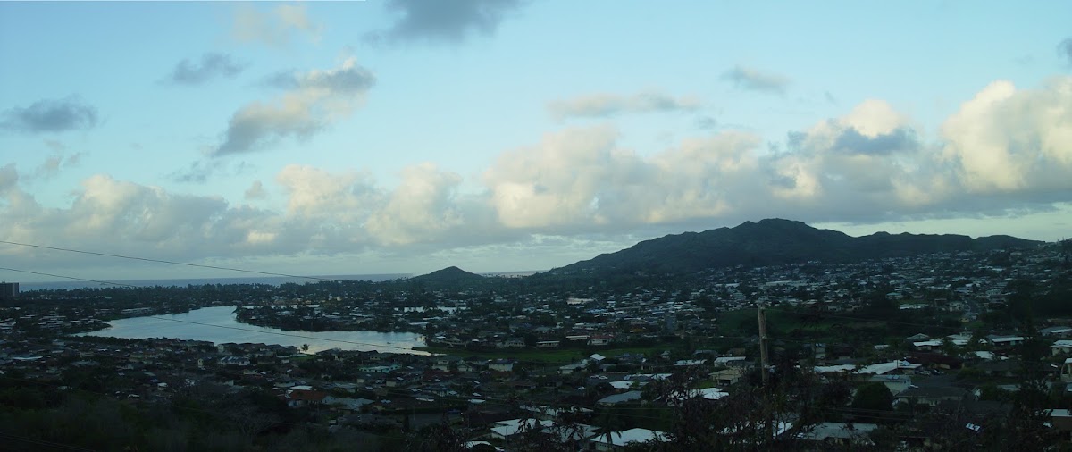 KaÊ»elepulu Pond