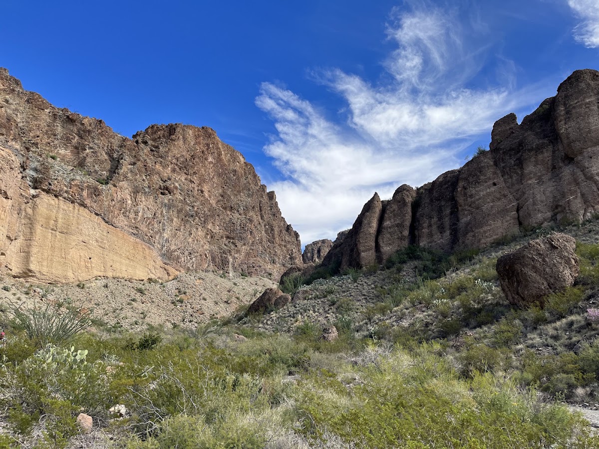 Lower Burro Mesa Pouroff Trailhead Parking